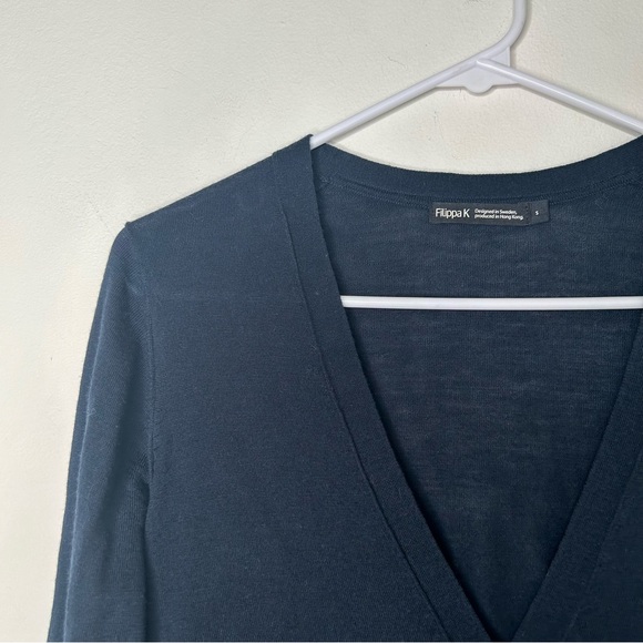 Filippa K Cardigan Extra Fine Merino Wool Knit Navy Blue Lightweight V-Neck S - Picture 8 of 11